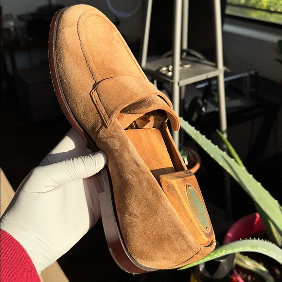 Vince Camuto Premium Dress Men's Tan Suede Loafers. These loafers are perfect. - Picture 11 of 12